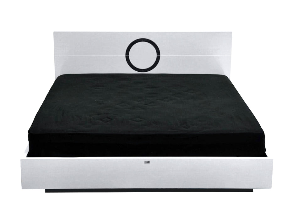 Queen Ovidius - Modern White Crocodile Lacquer Bed