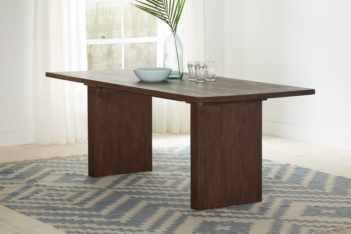 COKE - DINING TABLE