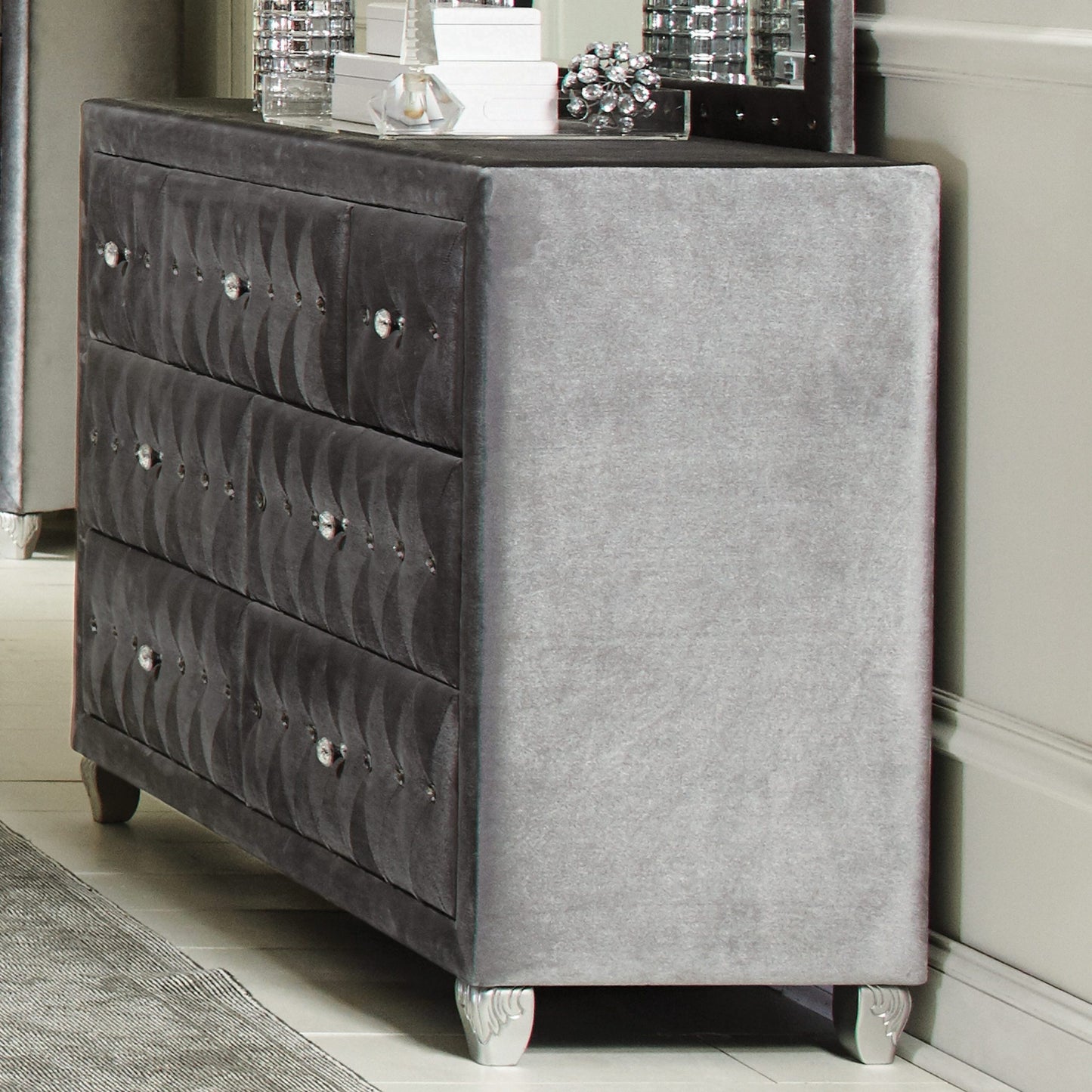 GREY VELVET - DRESSER