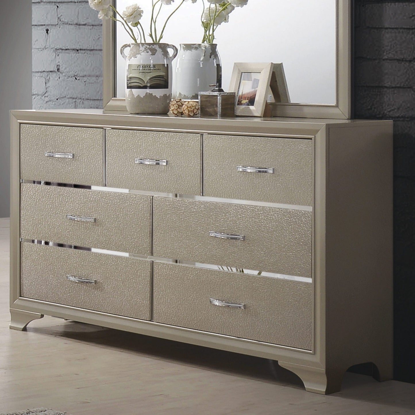 METALLIC CHAMPAGNE - DRESSER