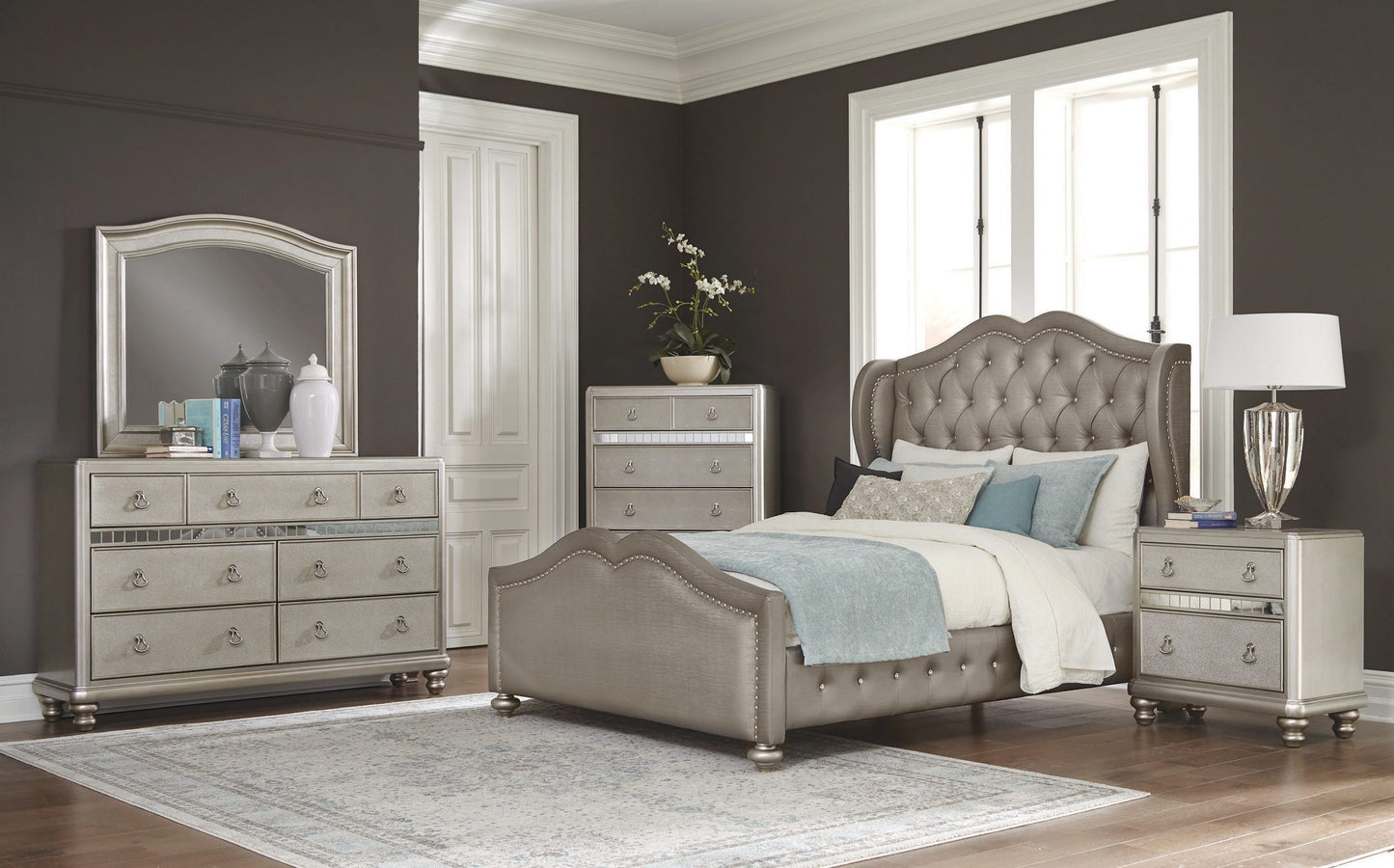 METALLIC SILVER - TUFTED BED