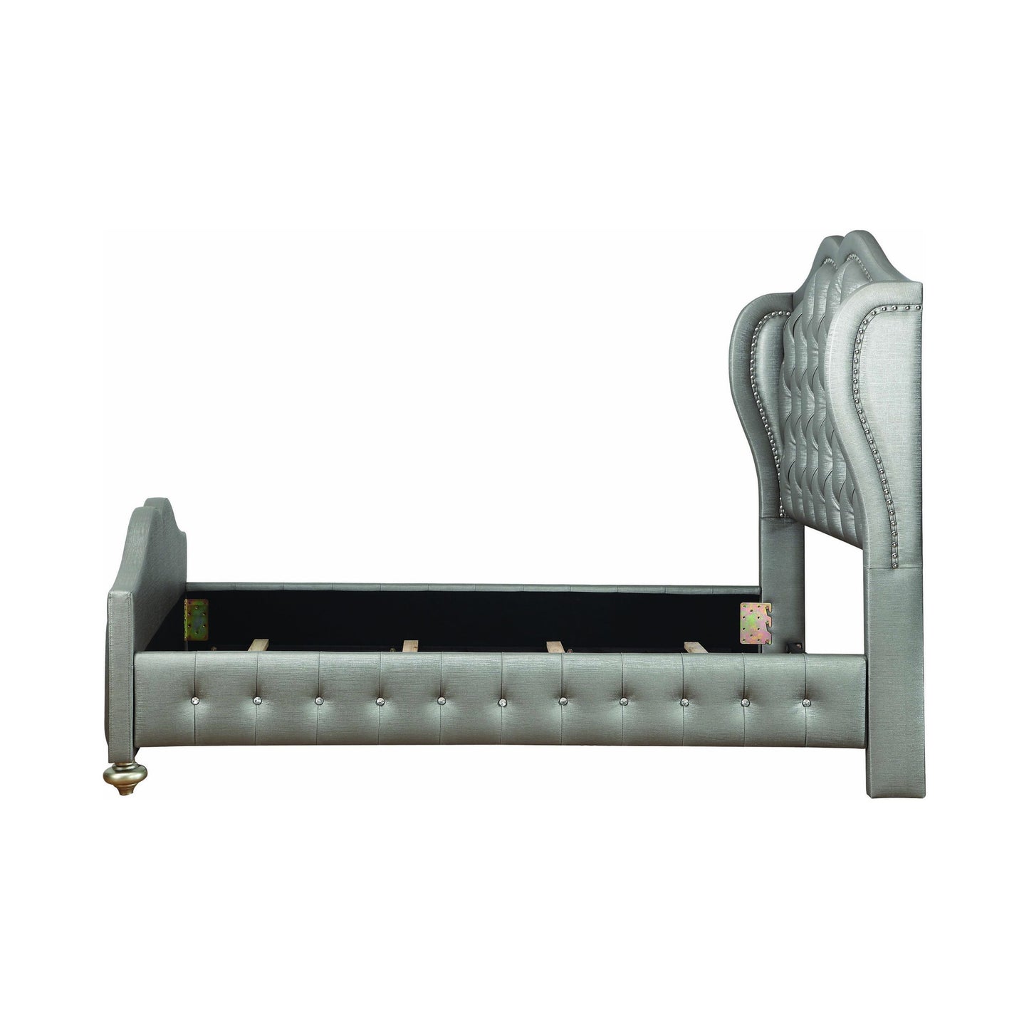 METALLIC SILVER - TUFTED BED