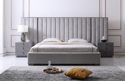 Queen Buckley - Modern Grey & Black Stainless Steel Bed w/ Nightstands