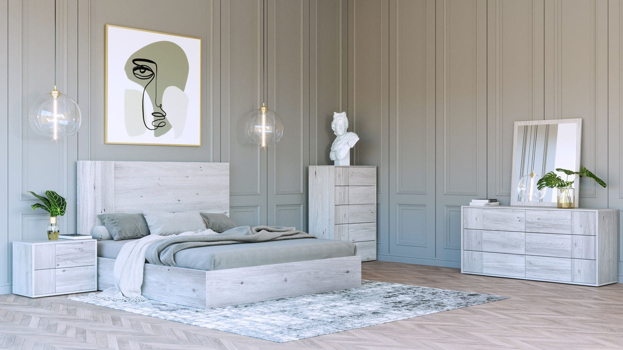 Queen Asus - Modern Italian White 4-Piece Bedroom Set