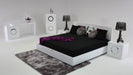 Ovidius - Modern White Crocodile Lacquer Bed