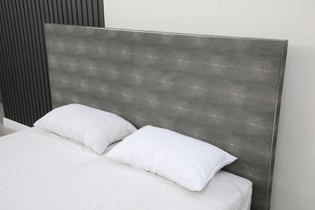 Dynasty - Modern Shagreen Bed