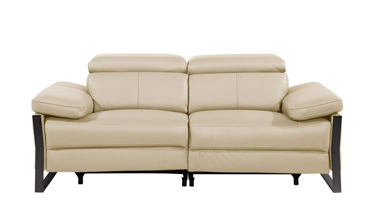 1246 loveseat feature image 2