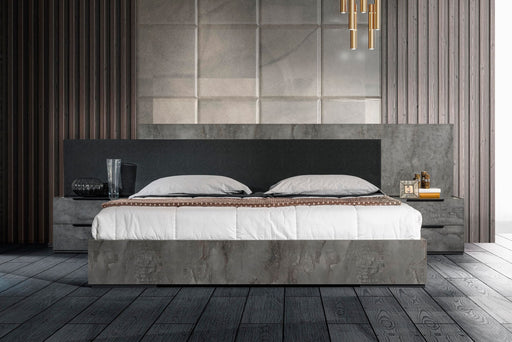 Queen Ferrara - Modern Volcano Oxide Grey Bed