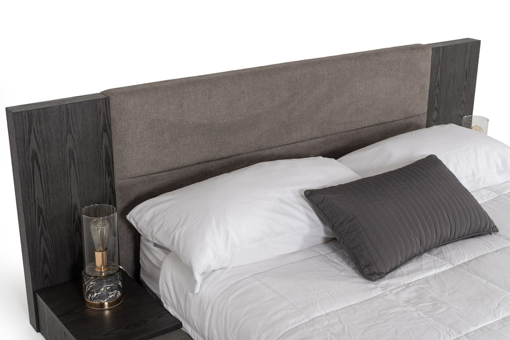 Queen Jagger Modern Grey Bed