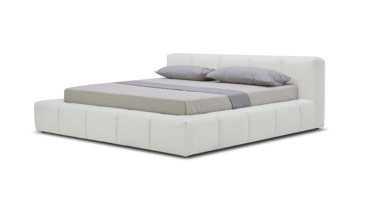 Lamont - Modern Queen Fabric Bed