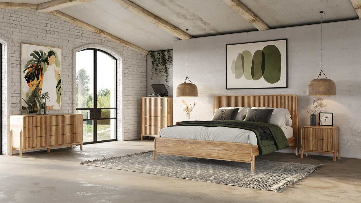Mikala - Modern Natural Oak Chest