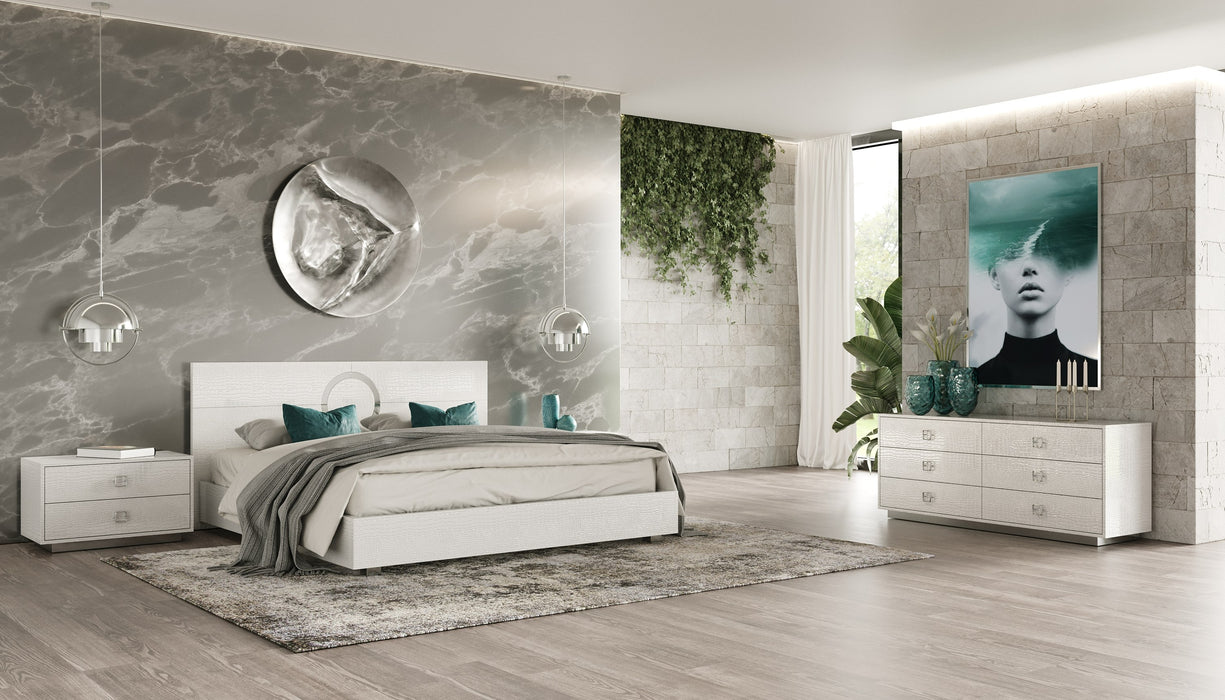 Queen Ovidius + Victoria - Modern White Crocodile Lacquer Bedroom Set